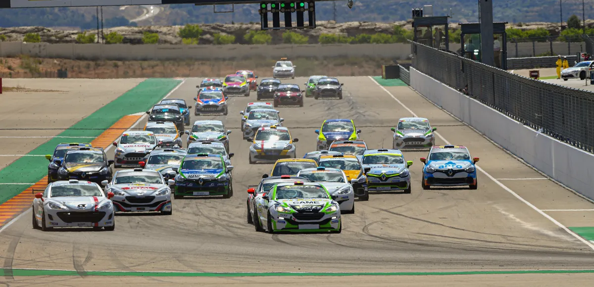 El espectáculo del Racing Weekend conquista MotorLand | Motorland