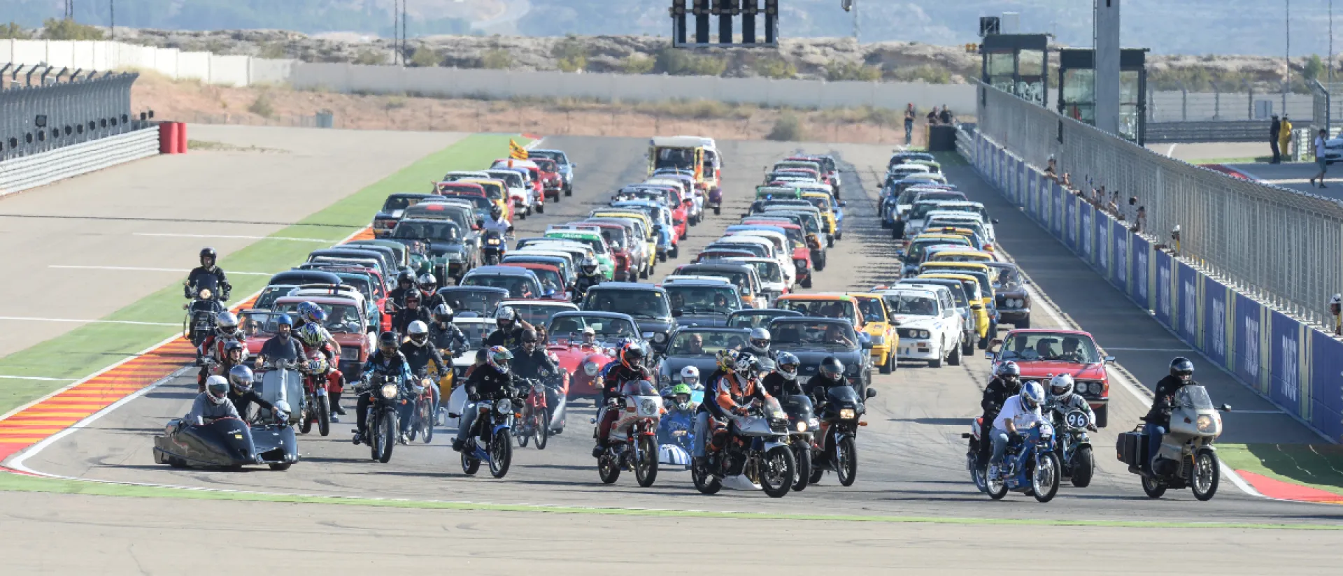 Multitudinario fin de semana dedicado al vehículo clásico en el MotorLand Classic Festival Multitudinario fin de semana dedicado al vehículo clásico en el MotorLand Classic Festival