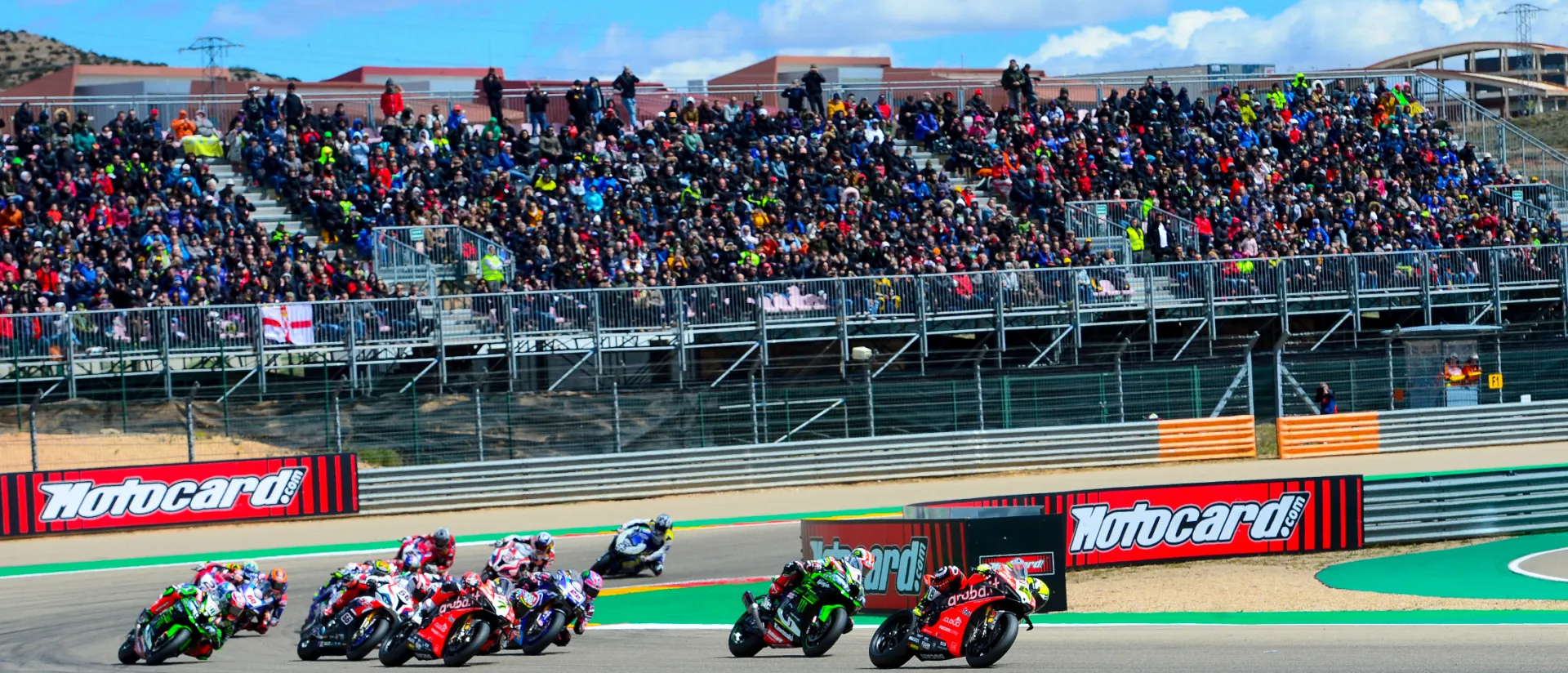 El espectáculo de Superbikes cautiva en MotorLand con un pletórico Álvaro Bautista El espectáculo de Superbikes cautiva en MotorLand con un pletórico Álvaro Bautista