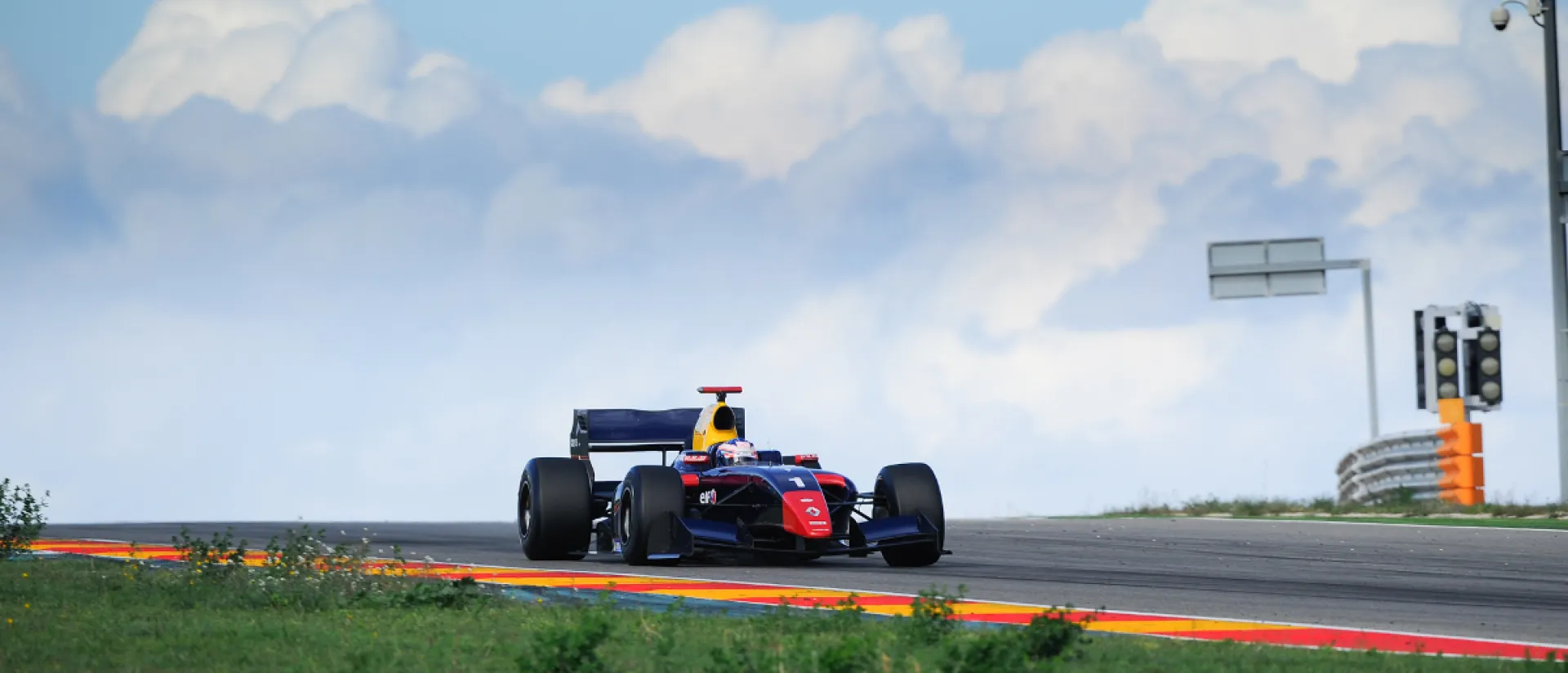 MotorLand echa el telón de la FR 3.5 de las World Series con los test de final de temporada MotorLand echa el telón de la FR 3.5 de las World Series con los test de final de temporada