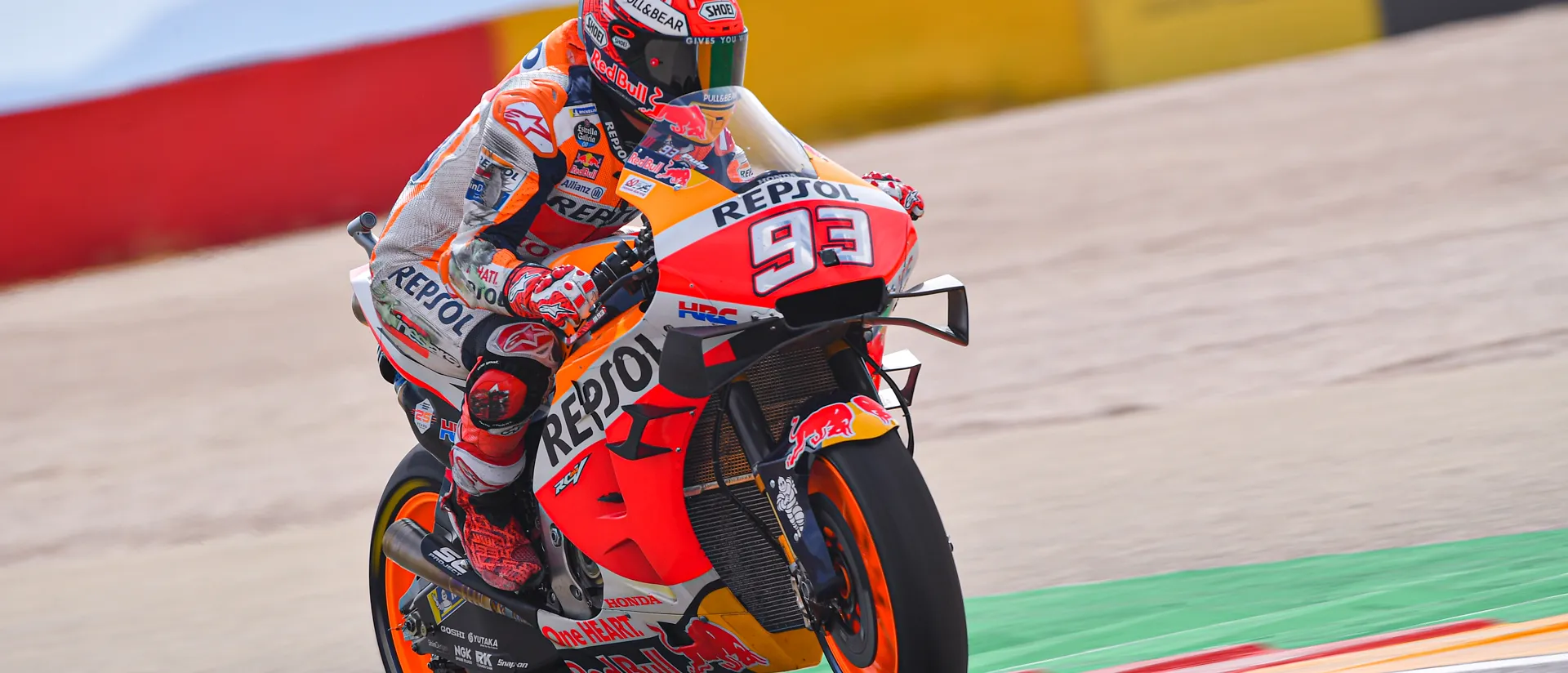 Márquez vuelve a ser el más rápido en los entrenamientos libres del Gran Premio Michelin de Aragón de MotoGP Márquez vuelve a ser el más rápido en los entrenamientos libres del Gran Premio Michelin de Aragón de MotoGP