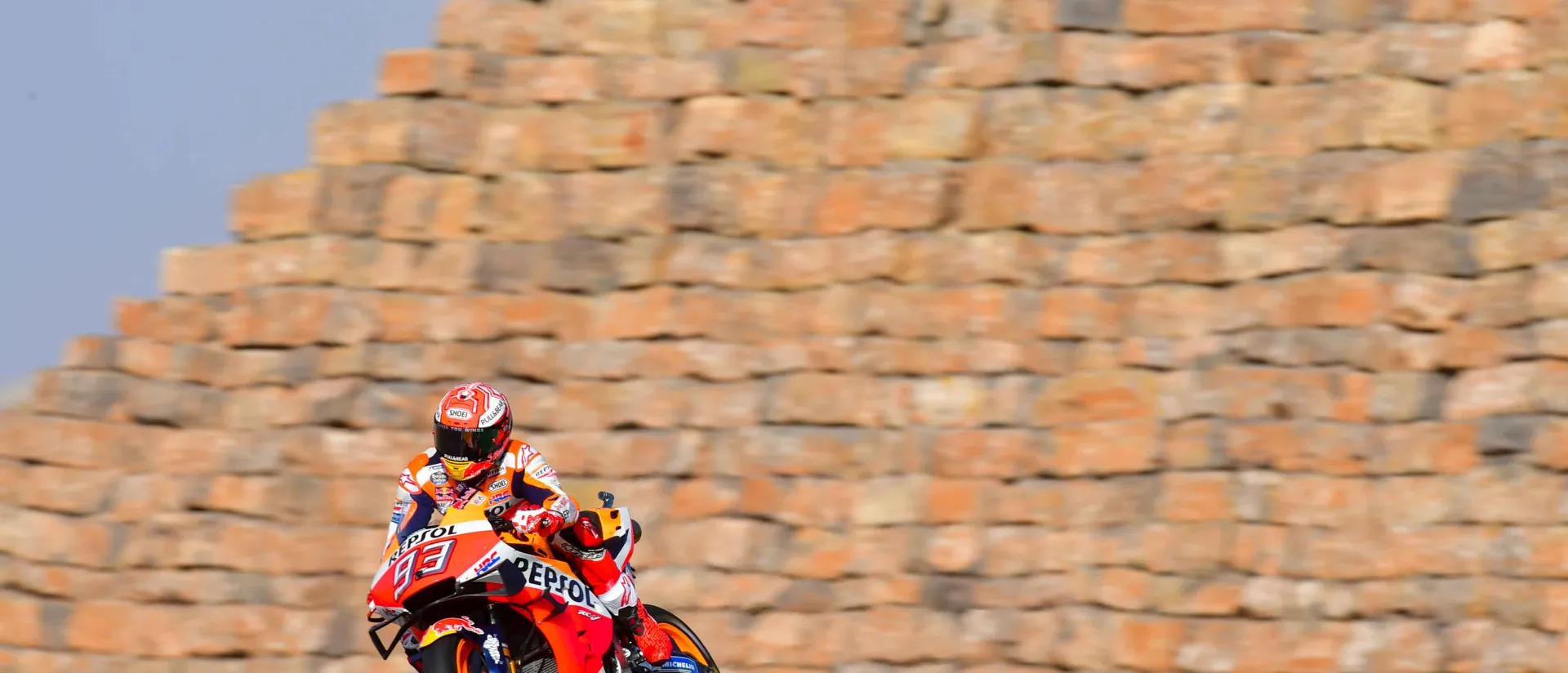 Marc Márquez, Álex Márquez y Aron Canet se llevan las poles en un emocionante sábado del Gran Premio Michelin de Aragón de MotoGP Marc Márquez, Álex Márquez y Aron Canet se llevan las poles en un emocionante sábado del Gran Premio Michelin de Aragón de MotoGP