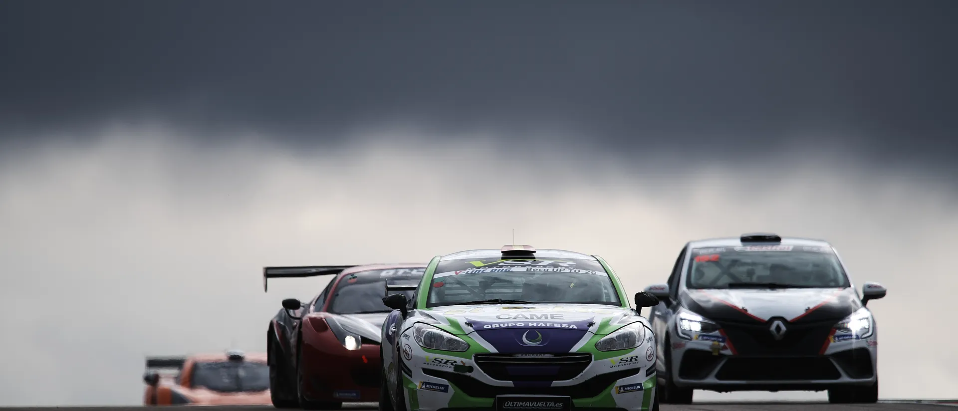 Primera toma de contacto de los pilotos del Campeonato de España de Resistencia-GT y del Trofeo Aniversario en MotorLand Primera toma de contacto de los pilotos del Campeonato de España de Resistencia-GT y del Trofeo Aniversario en MotorLand