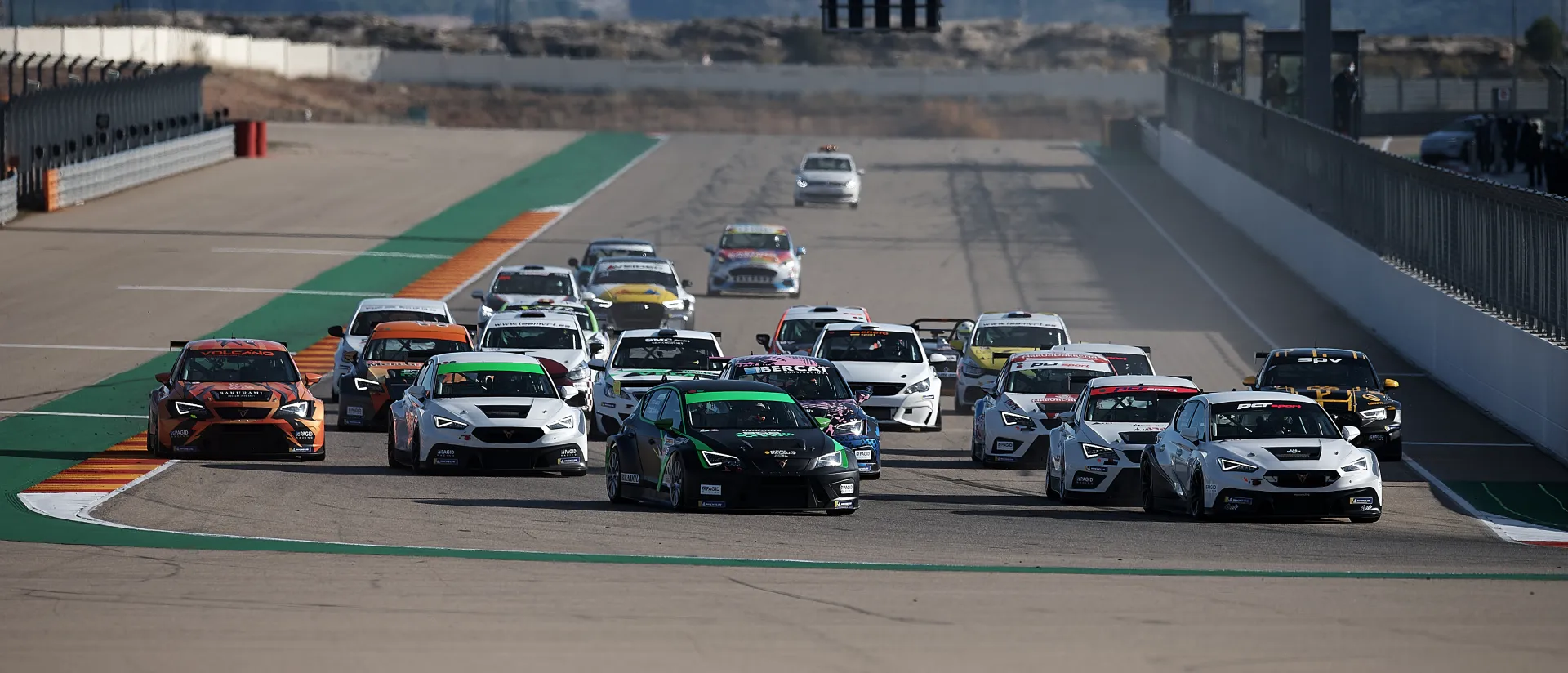 El Campeonato de España de Resistencia-GT y el Trofeo Aniversario bajan el telón en MotorLand Aragón El Campeonato de España de Resistencia-GT y el Trofeo Aniversario bajan el telón en MotorLand Aragón