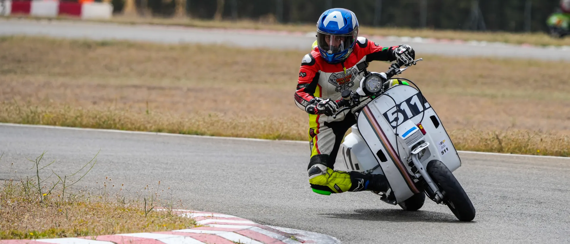 Un exalumno del Máster de Ingeniería del Motorsport de MotorLand Aragón marca un récord Guinness y entra en la historia de las motos eléctricas Un exalumno del Máster de Ingeniería del Motorsport de MotorLand Aragón marca un récord Guinness y entra en la historia de las motos eléctricas
