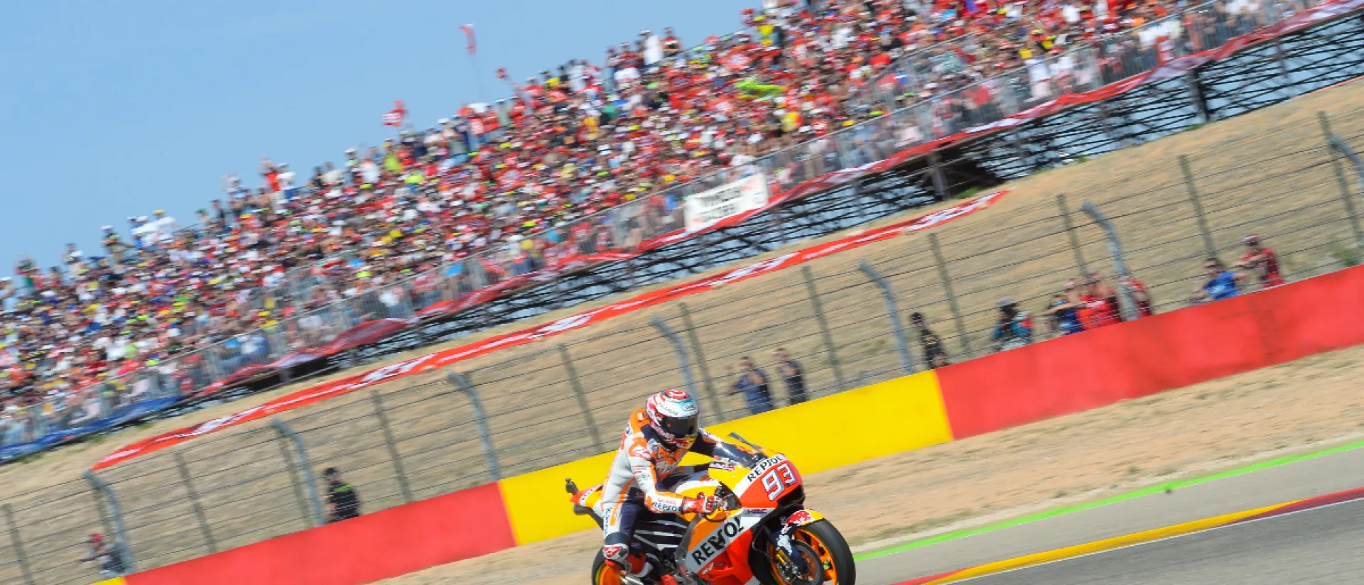 Los clubs de fans de los pilotos del mundial de MotoGP llenarán de colorido las gradas de MotorLand Los clubs de fans de los pilotos del mundial de MotoGP llenarán de colorido las gradas de MotorLand