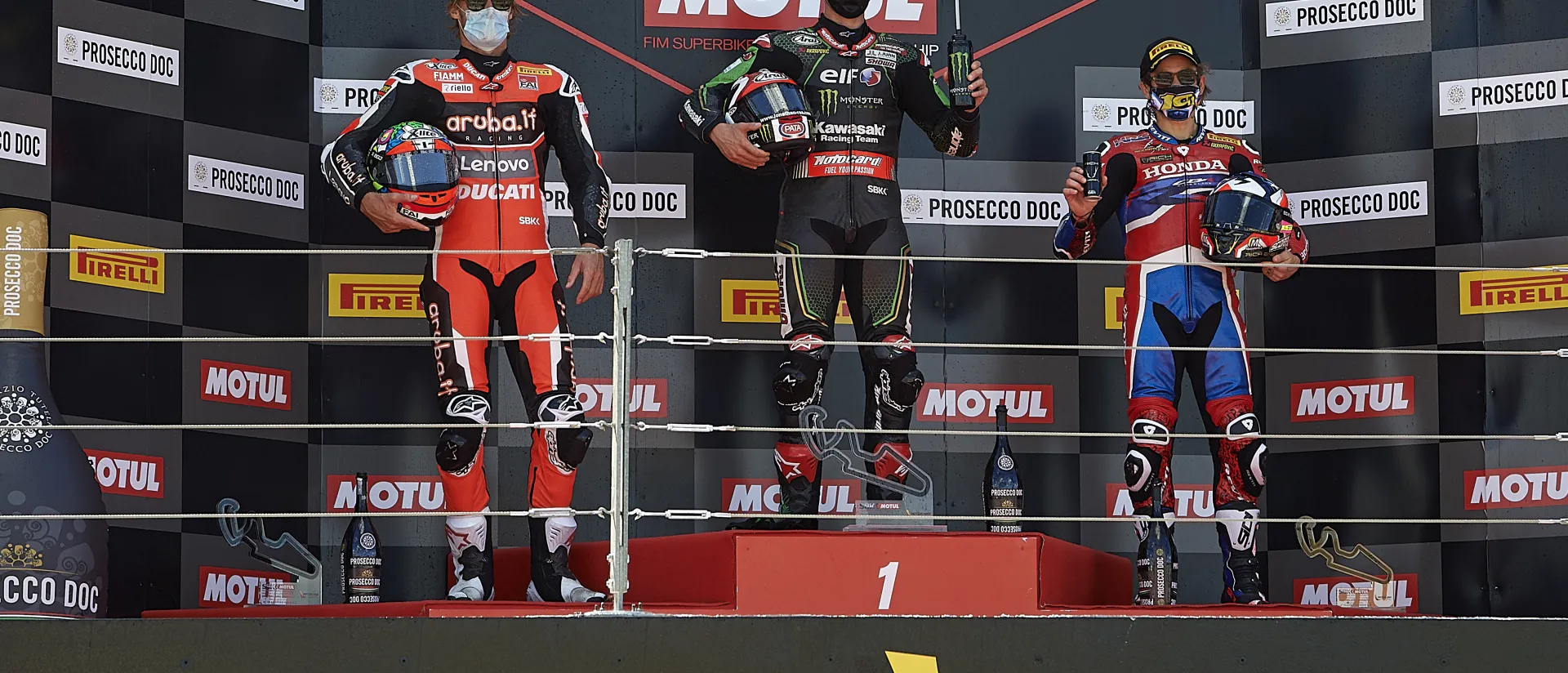 MotorLand cierra su primer round del Campeonato del Mundo FIM de Superbikes con impresionantes luchas en la pista MotorLand cierra su primer round del Campeonato del Mundo FIM de Superbikes con impresionantes luchas en la pista