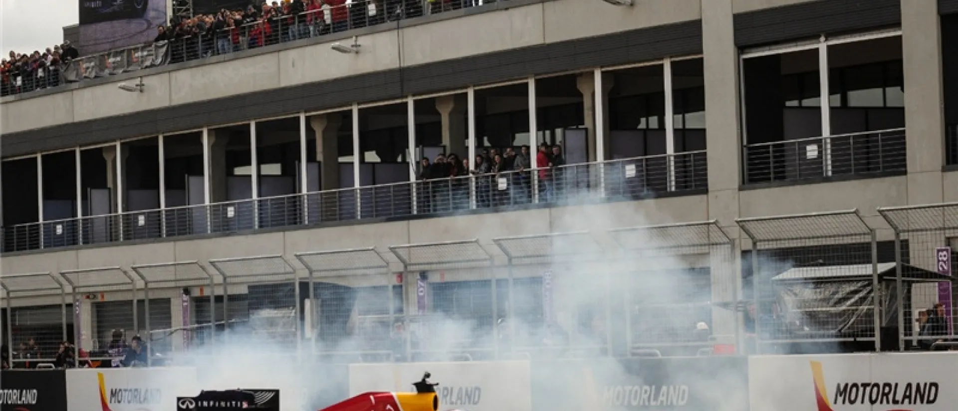 Exhibición del equipo Red Bull de Formula 1 entre las actividades de las World Series este fin de semana en MotorLand Exhibición del equipo Red Bull de Formula 1 entre las actividades de las World Series este fin de semana en MotorLand