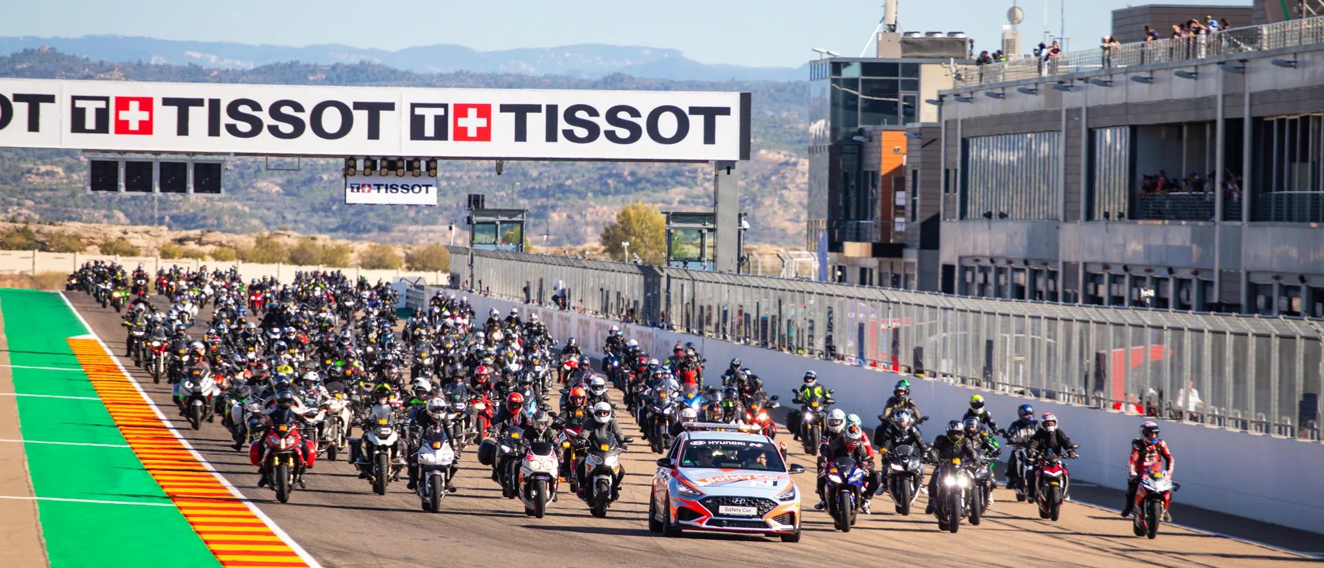 MotorLand permitirá a los aficionados recorrer con su propia moto el circuito en la Fan Bike Parade de la Tissot Aragón Round MotorLand permitirá a los aficionados recorrer con su propia moto el circuito en la Fan Bike Parade de la Tissot Aragón Round