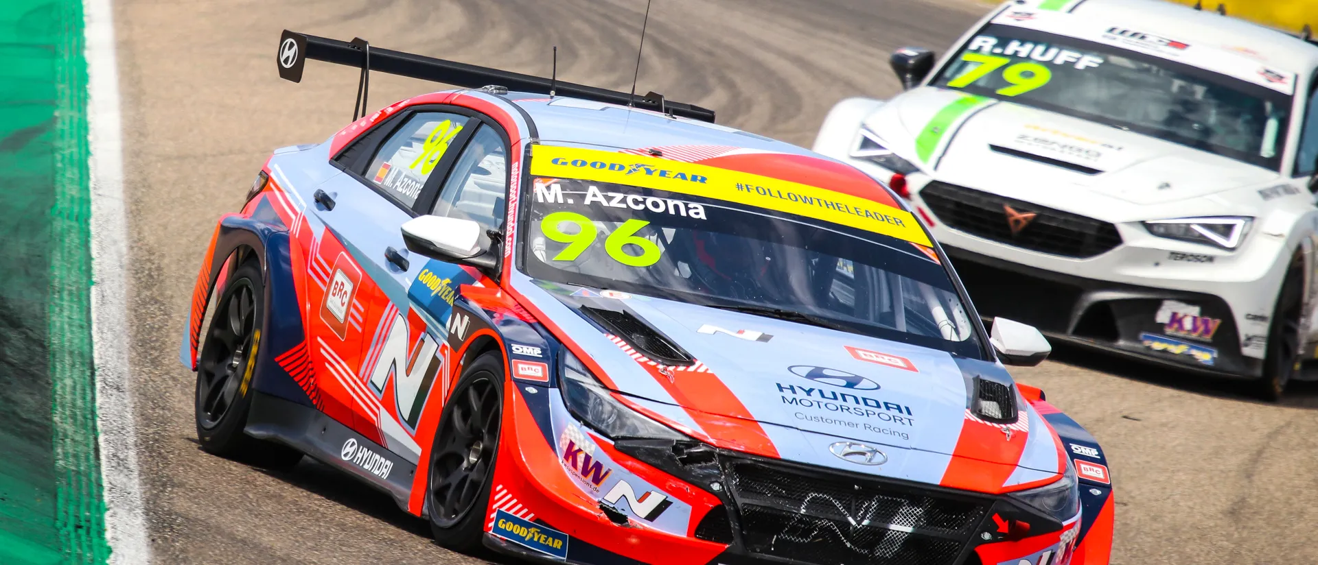 Mikel Azcona remonta y gana el WTCR Race Spain en MotorLand Aragón Mikel Azcona remonta y gana el WTCR Race Spain en MotorLand Aragón
