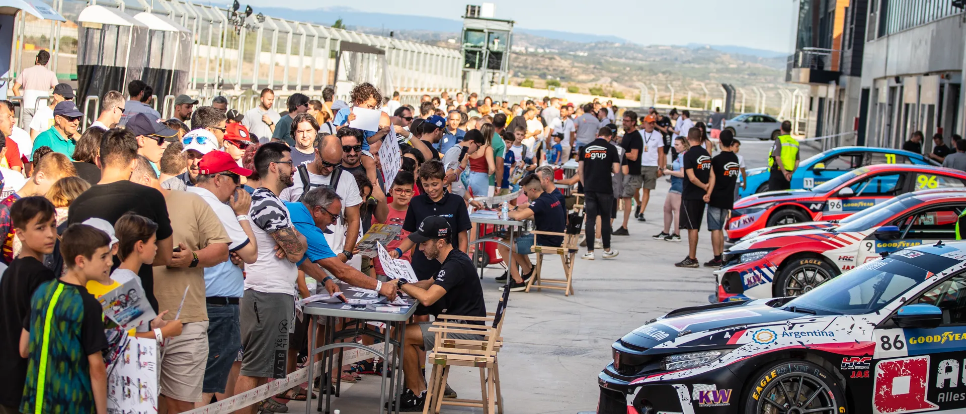 Tarde de fans en Motorland Aragón Tarde de fans en Motorland Aragón