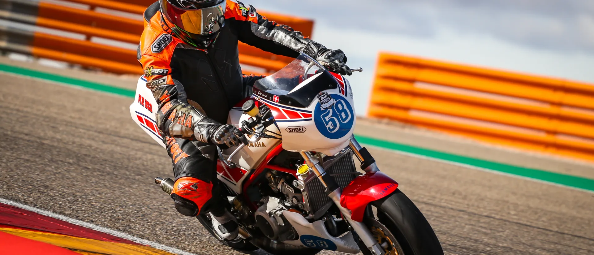Los clásicos lucieron con todo su esplendor durante el fin de semana en Motorland Aragón. Los clásicos lucieron con todo su esplendor durante el fin de semana en Motorland Aragón.