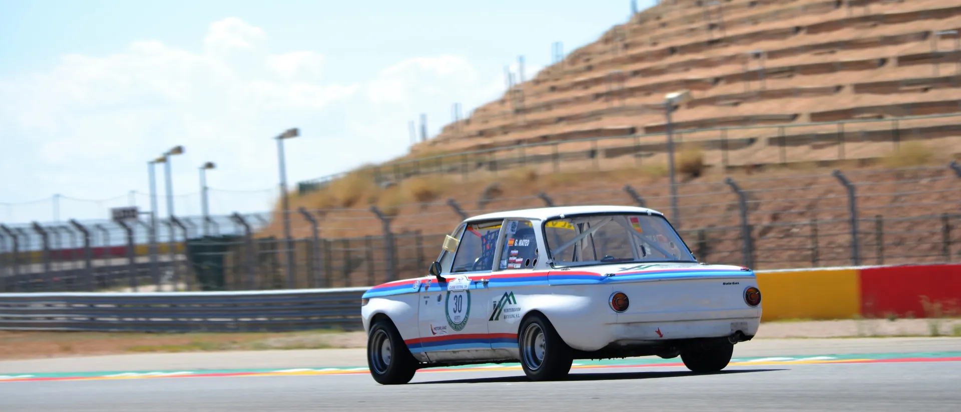 Antonio Irizábal gana en la carrera de Clásicas del Trofeo Aniversario MotorLand Aragón Antonio Irizábal gana en la carrera de Clásicas del Trofeo Aniversario MotorLand Aragón