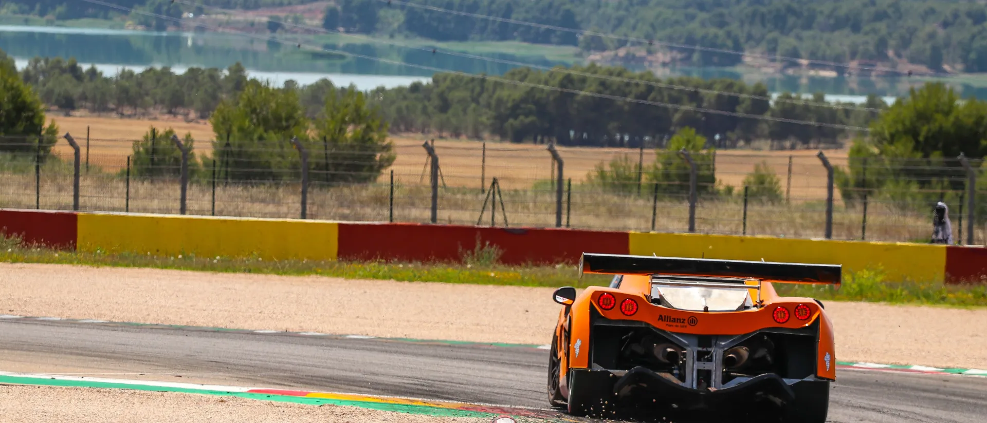 El Trofeo de Velocidad pondrá a prueba el nuevo asfalto de MotorLand Aragón con las carreras de GT-CET, Regional y Caterham El Trofeo de Velocidad pondrá a prueba el nuevo asfalto de MotorLand Aragón con las carreras de GT-CET, Regional y Caterham