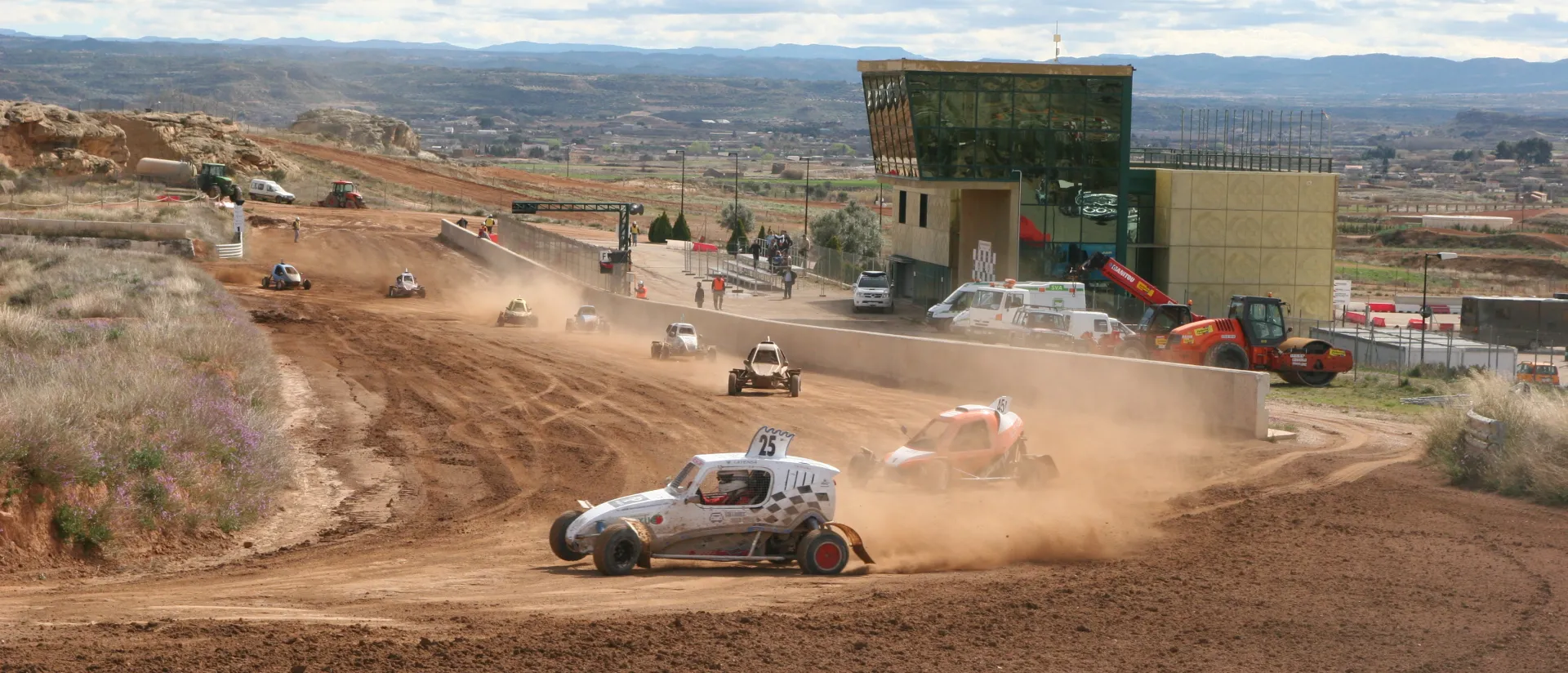El Campeonato de Aragón de Autocross abre la temporada en MotorLand este domingo El Campeonato de Aragón de Autocross abre la temporada en MotorLand este domingo