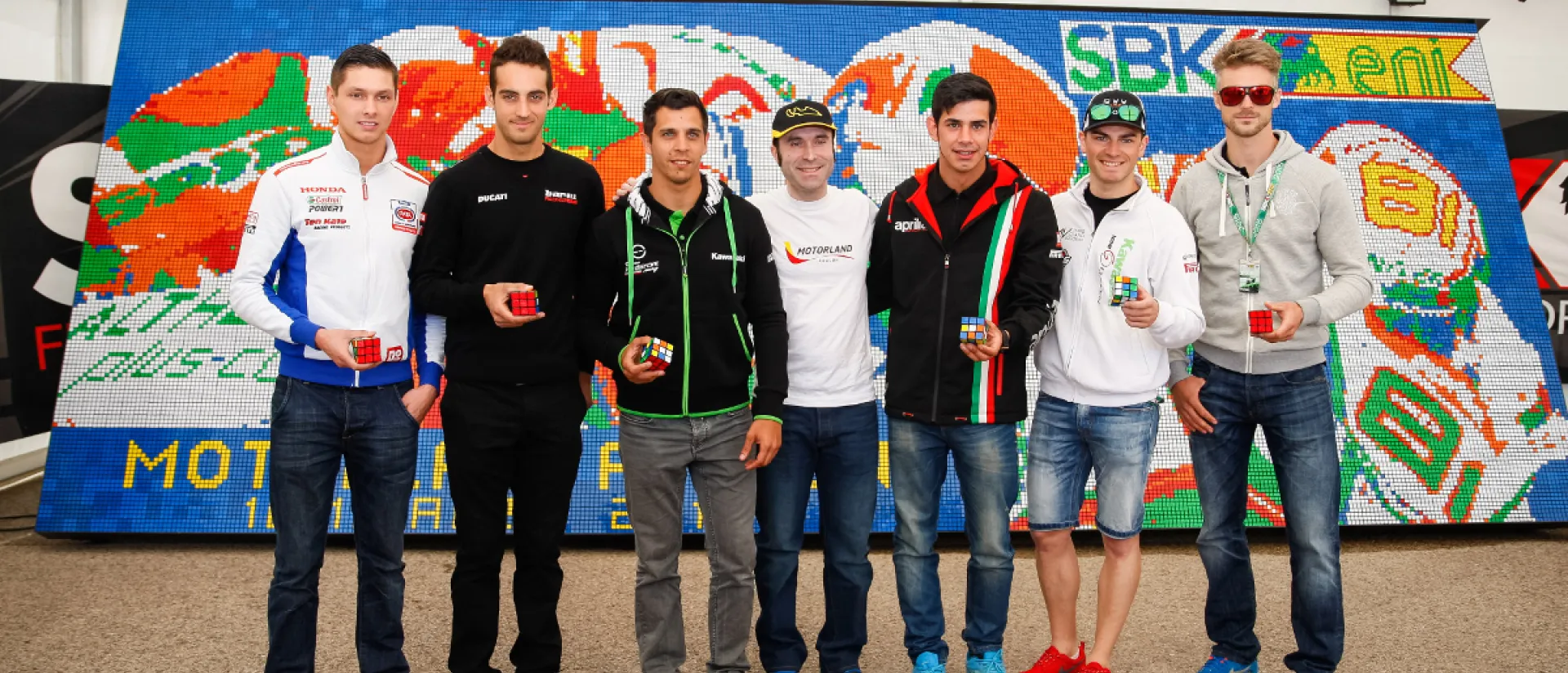 Un mosaico de récord recibe a las Superbikes en el primer día de actividad en MotorLand Un mosaico de récord recibe a las Superbikes en el primer día de actividad en MotorLand