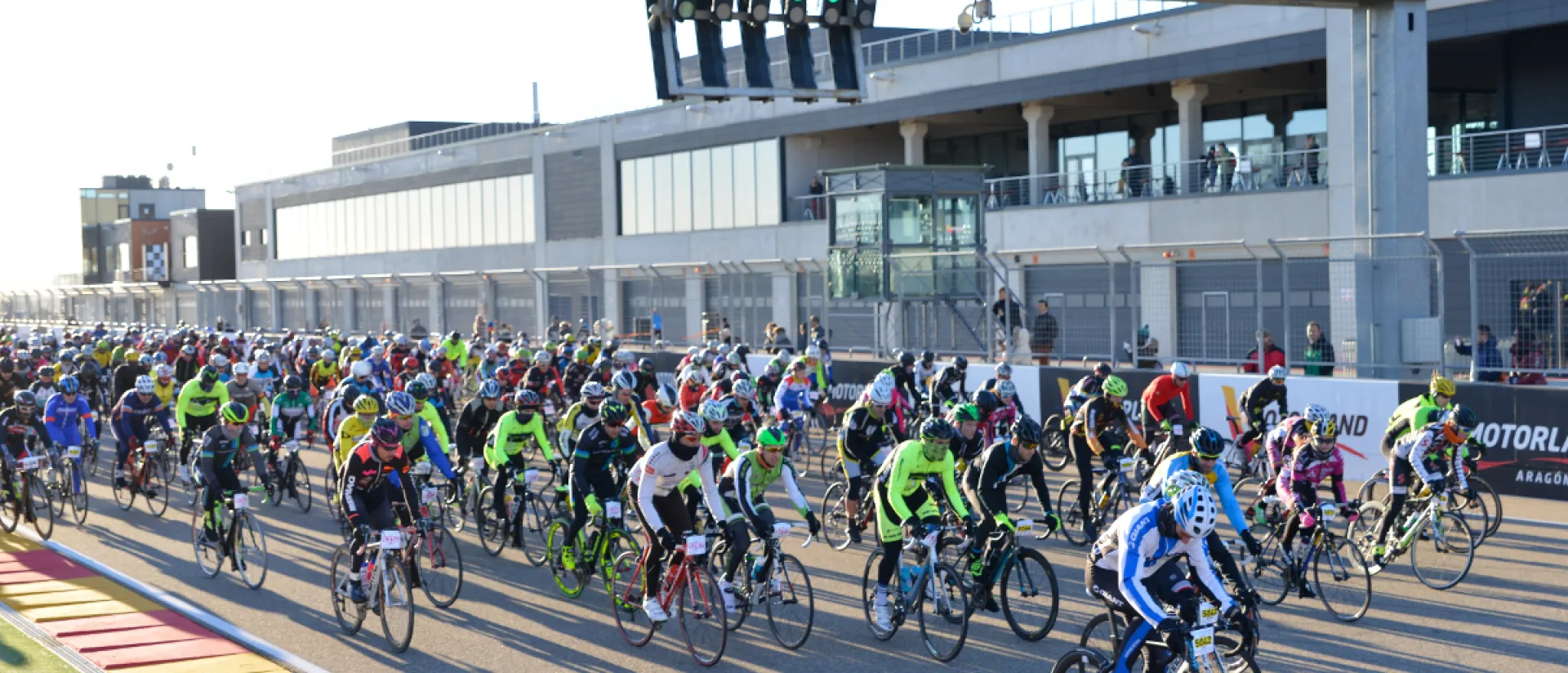 La Invernal abre la temporada en MotorLand reuniendo a 1.536 deportistas solidarios La Invernal abre la temporada en MotorLand reuniendo a 1.536 deportistas solidarios