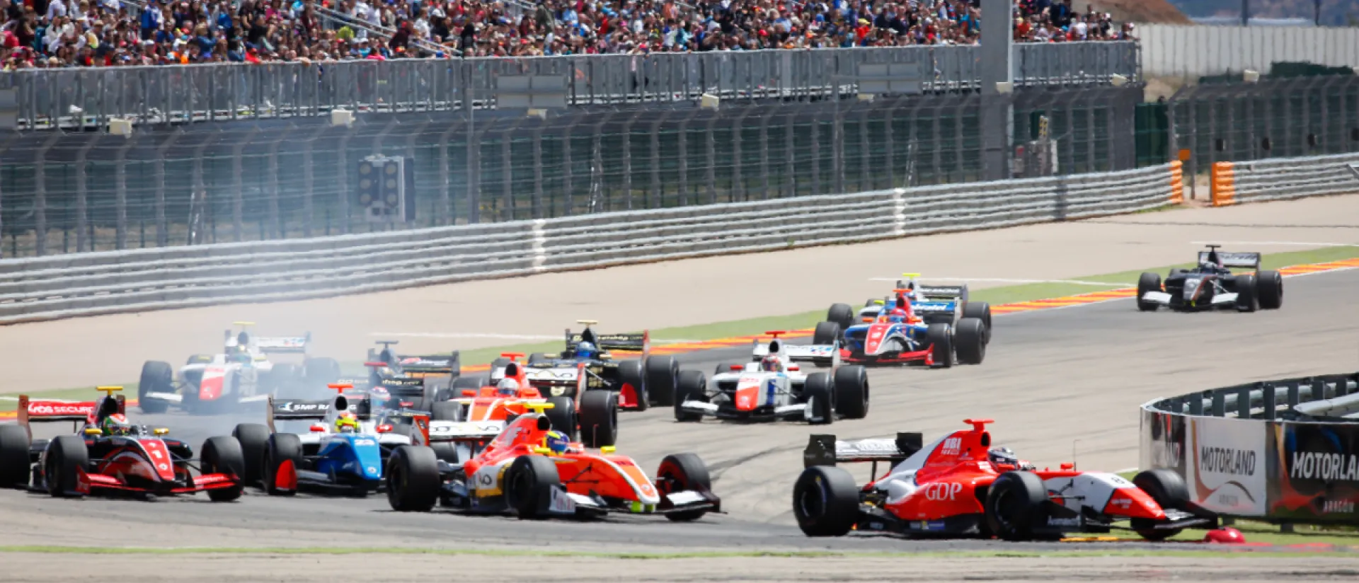 Miles de aficionados vibran en MotorLand con el espectáculo de las World Series Miles de aficionados vibran en MotorLand con el espectáculo de las World Series