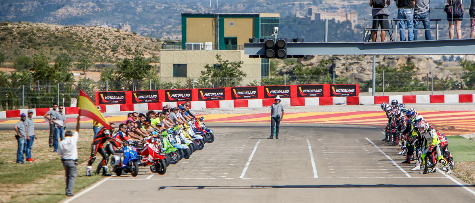 Las Vespas tomarán MotorLand este sábado en la séptima edición de la carrera de 6h Las Vespas tomarán MotorLand este sábado en la séptima edición de la carrera de 6h