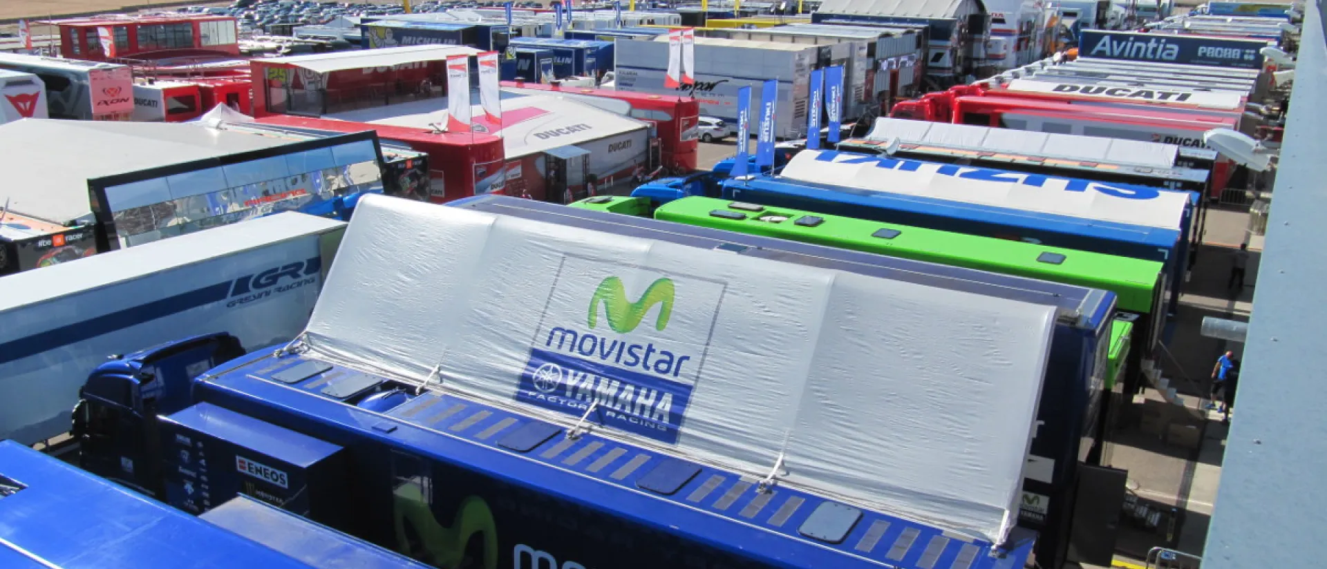 Los equipos y organización de MotoGP ya pueblan el paddock de MotorLand