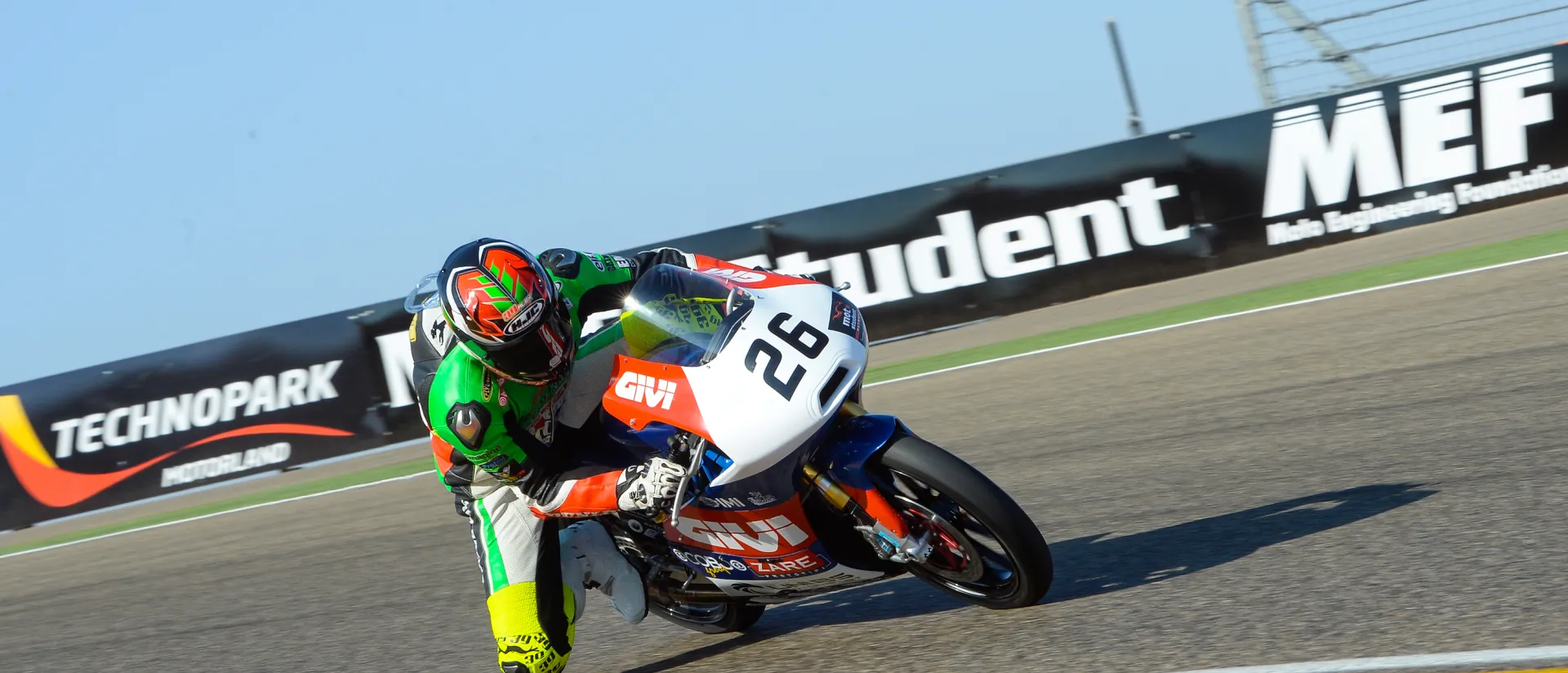 La acción se traslada a la pista en la final de MotoStudent en MotorLand La acción se traslada a la pista en la final de MotoStudent en MotorLand