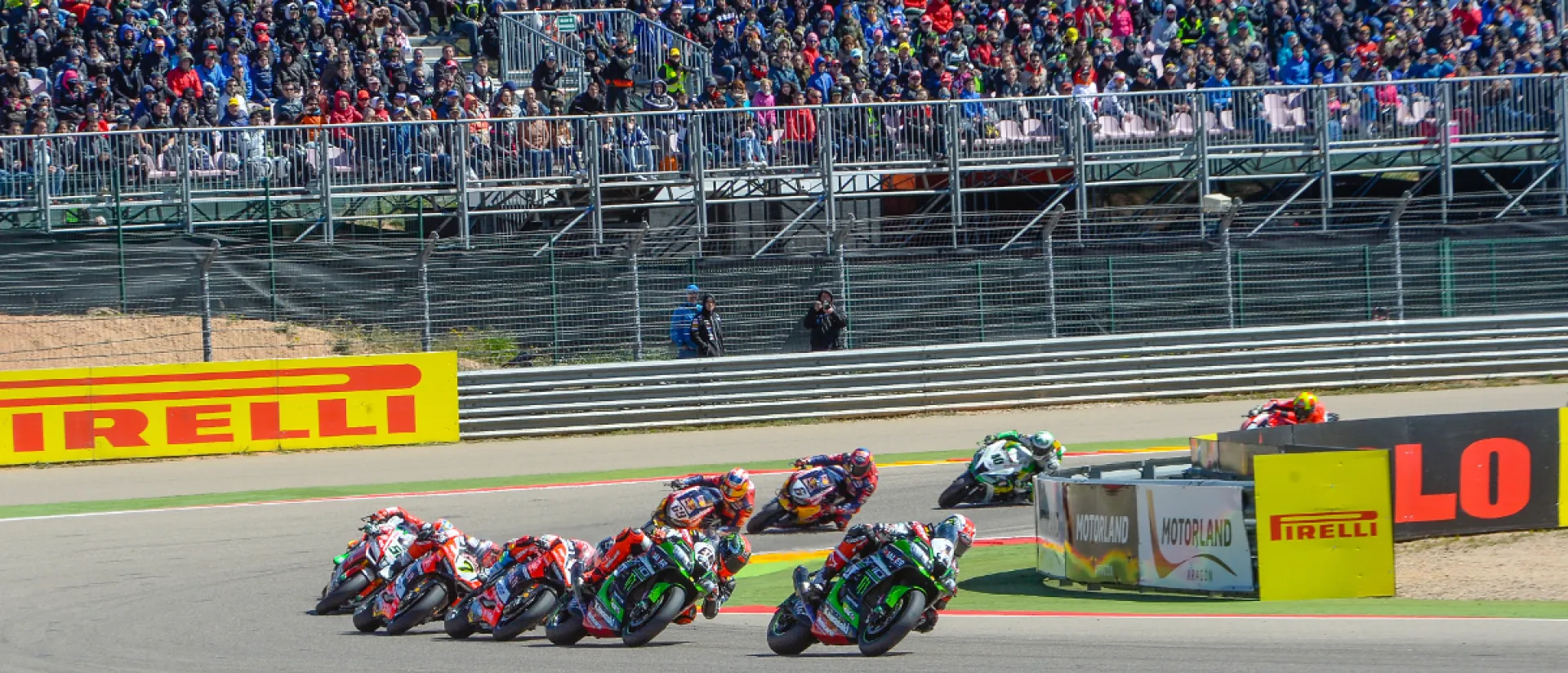 Pasión por las Superbikes en MotorLand con victorias para Rea y Davies Pasión por las Superbikes en MotorLand con victorias para Rea y Davies
