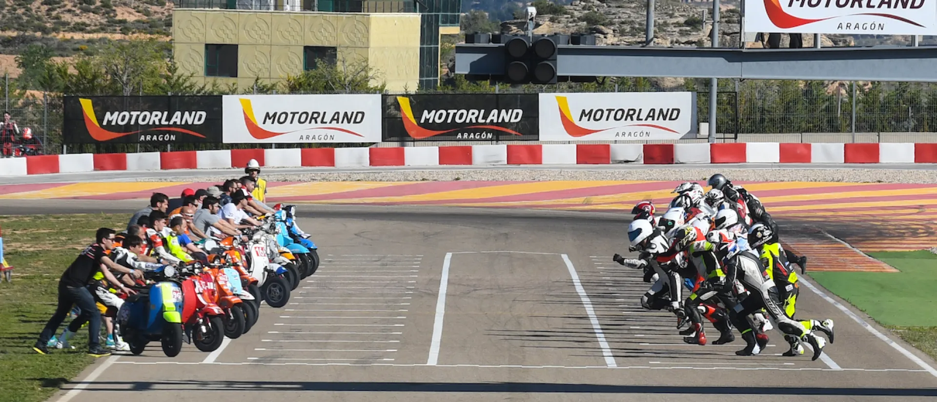 Las Vespas, protagonistas del fin de semana en MotorLand Aragón Las Vespas, protagonistas del fin de semana en MotorLand Aragón