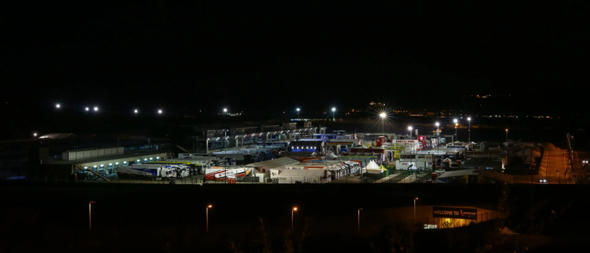 Más de 6.000 personas trabajarán en MotorLand durante el Gran Premio Movistar de Aragón Más de 6.000 personas trabajarán en MotorLand durante el Gran Premio Movistar de Aragón