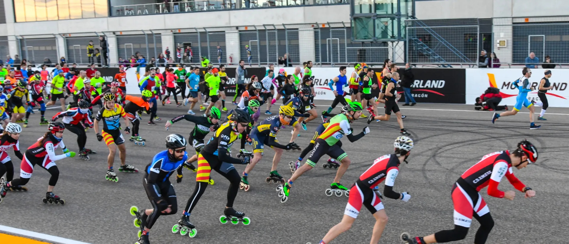 La Invernal estrena la temporada en MotorLand reuniendo a más de 1.200 deportistas solidarios La Invernal estrena la temporada en MotorLand reuniendo a más de 1.200 deportistas solidarios