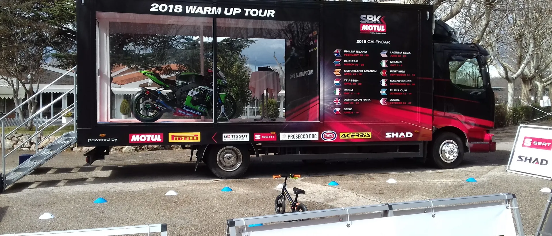 MotorLand calienta motores para las Superbikes con el Warm Up Tour, que visitará 9 ciudades MotorLand calienta motores para las Superbikes con el Warm Up Tour, que visitará 9 ciudades
