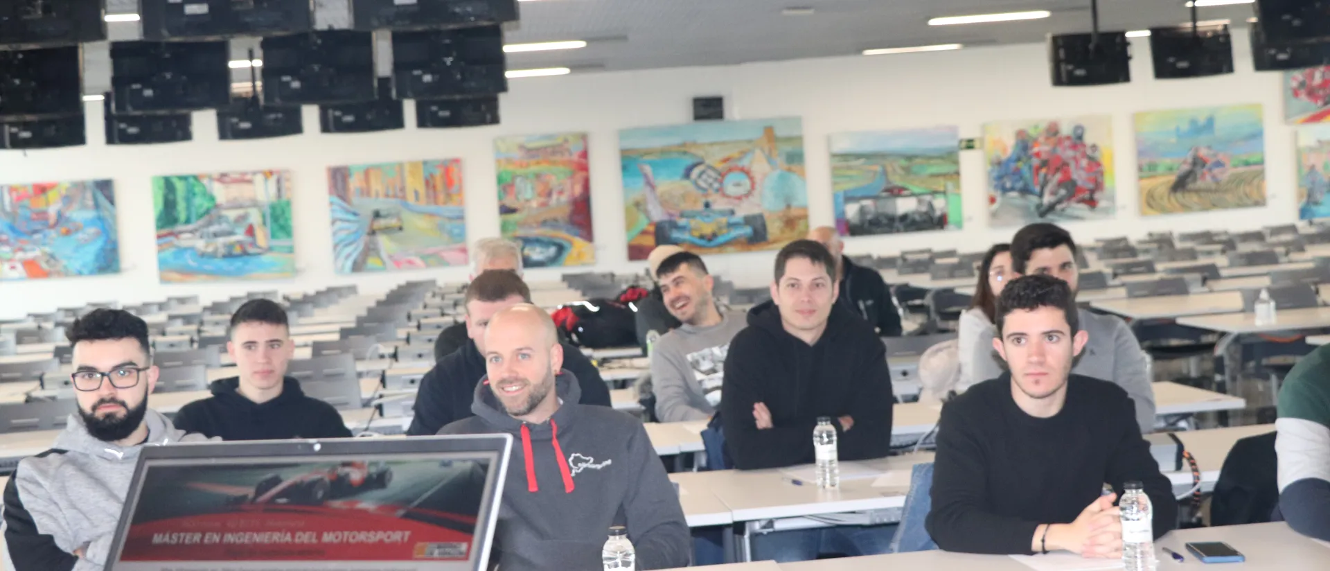 Los alumnos de la 3ª Edición del Máster en Ingeniería del Motorsport asisten a su primera sesión presencial en Motorland Aragón Los alumnos de la 3ª Edición del Máster en Ingeniería del Motorsport asisten a su primera sesión presencial en Motorland Aragón