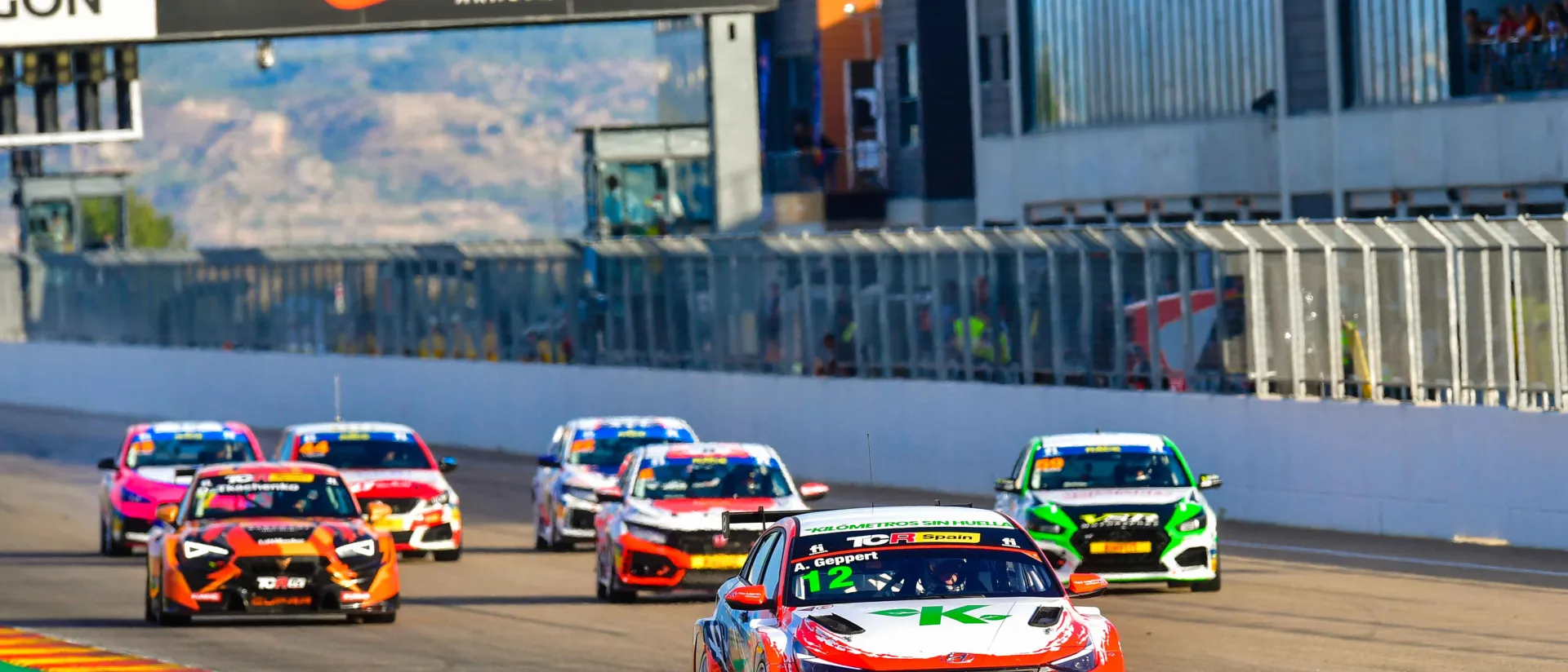 El Racing Weekend trae un fin de semana lleno de acción a Alcañiz El Racing Weekend trae un fin de semana lleno de acción a Alcañiz