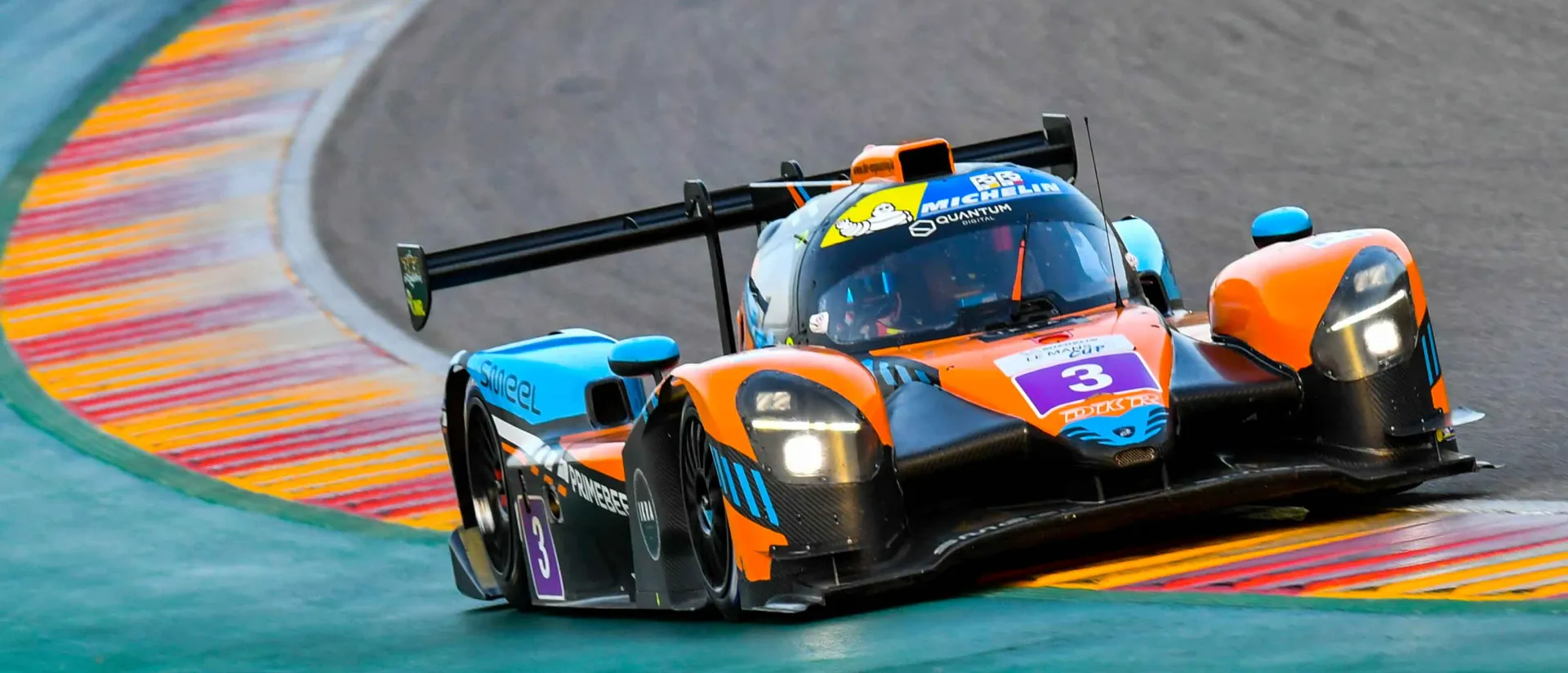 Gran expectación por parte del público en la apertura de puertas de MotorLand durante los test previos de ELMS Gran expectación por parte del público en la apertura de puertas de MotorLand durante los test previos de ELMS