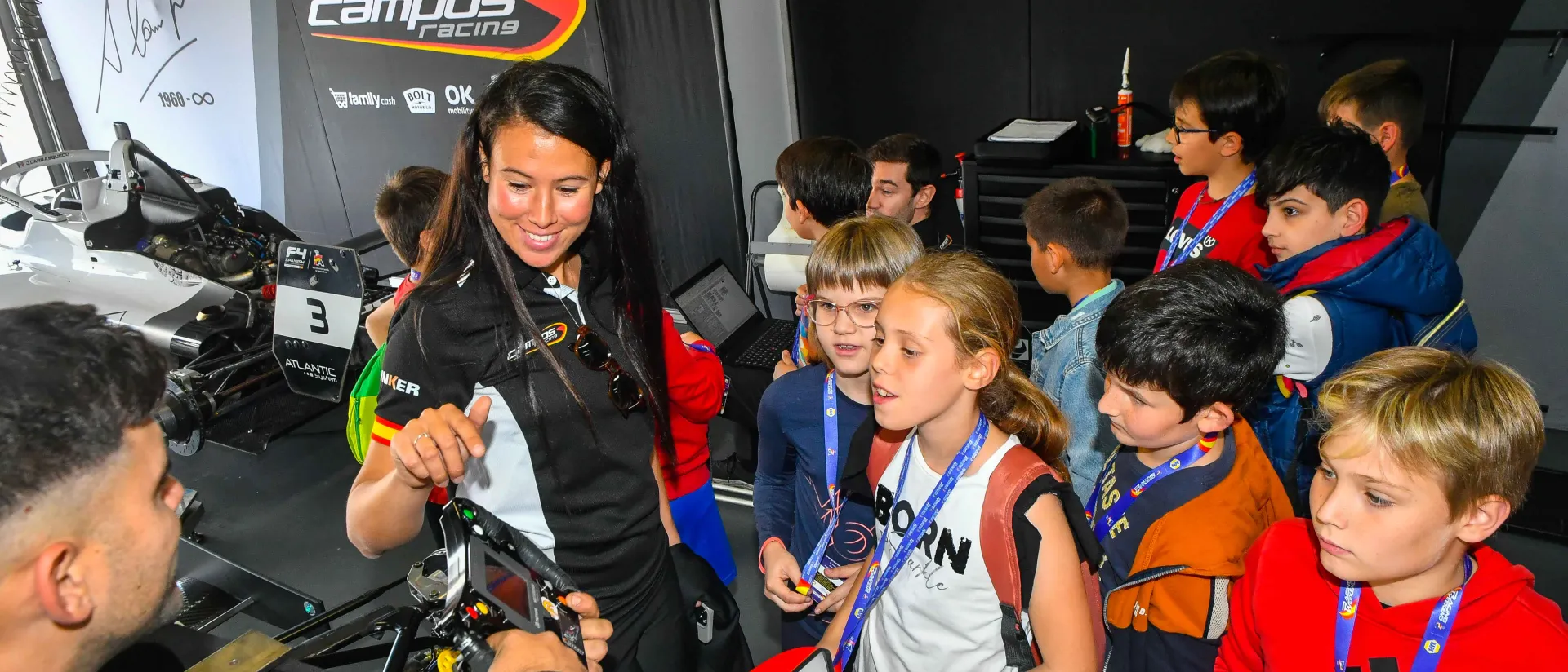 La afición de los más pequeños inunda de ilusión el NAPA Racing Weekend de Motorland Aragón La afición de los más pequeños inunda de ilusión el NAPA Racing Weekend de Motorland Aragón