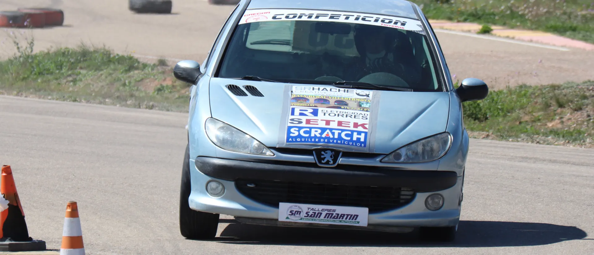 Hoy en Motorland Aragón el XI Slalom Mixto. Pablo Fortuño ha obtenido la victoria tras dominar durante toda la jornada. Hoy en Motorland Aragón el XI Slalom Mixto. Pablo Fortuño ha obtenido la victoria tras dominar durante toda la jornada.