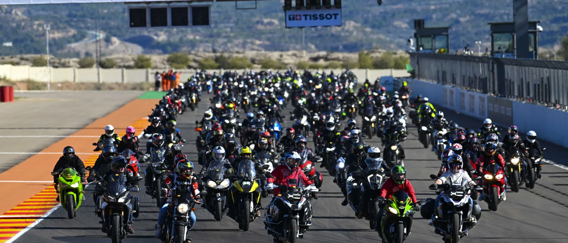 La Fan Bike Parade de Superbikes une Alcañiz y MotorLand con cientos de participantes La Fan Bike Parade de Superbikes une Alcañiz y MotorLand con cientos de participantes