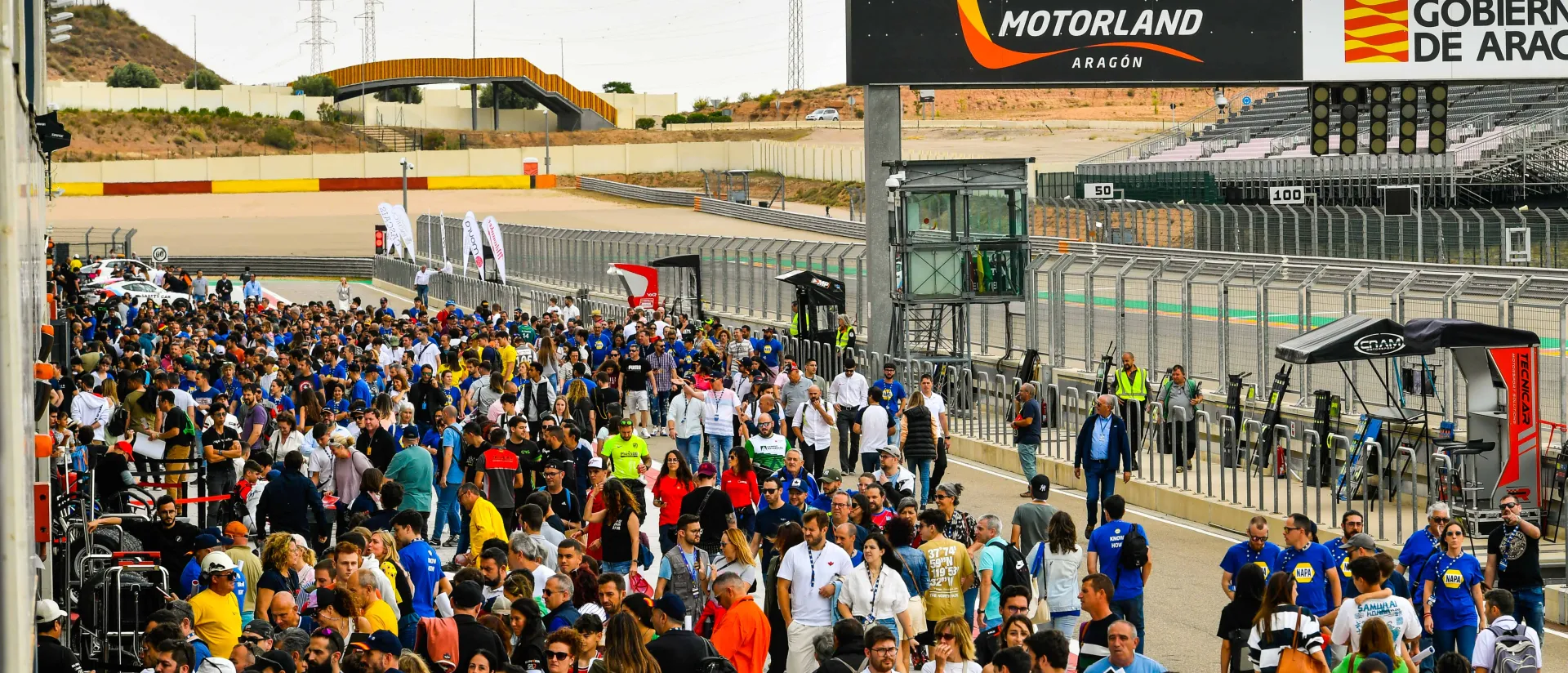 Más de 5.000 personas visitaron Motorland Aragón durante el gran NAPA Racing Weekend Más de 5.000 personas visitaron Motorland Aragón durante el gran NAPA Racing Weekend