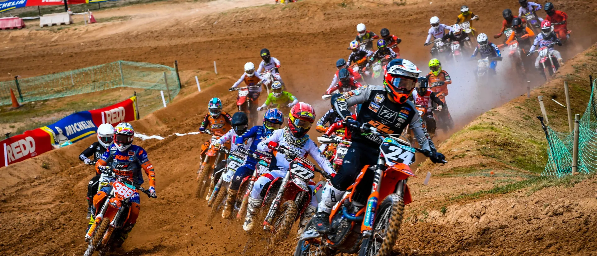 La sexta etapa del Campeonato Nacional de Motocross brilla en MotorLand. La sexta etapa del Campeonato Nacional de Motocross brilla en MotorLand.