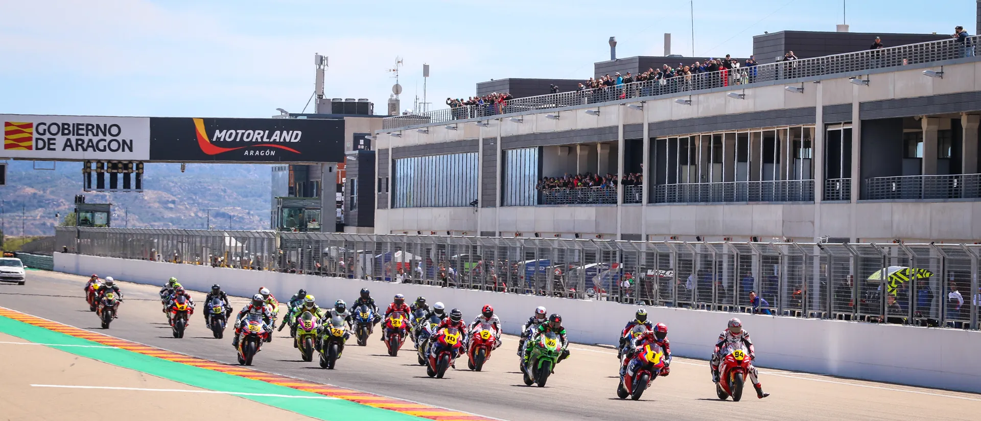 Tito Rabat le gana el pulso a Ivo Lopes y vence de nuevo en MotorLand Tito Rabat le gana el pulso a Ivo Lopes y vence de nuevo en MotorLand