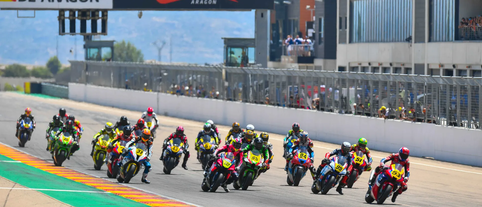 Nueva jornada de intensas carreras y espectáculo sobre la pista del ESBK Nueva jornada de intensas carreras y espectáculo sobre la pista del ESBK
