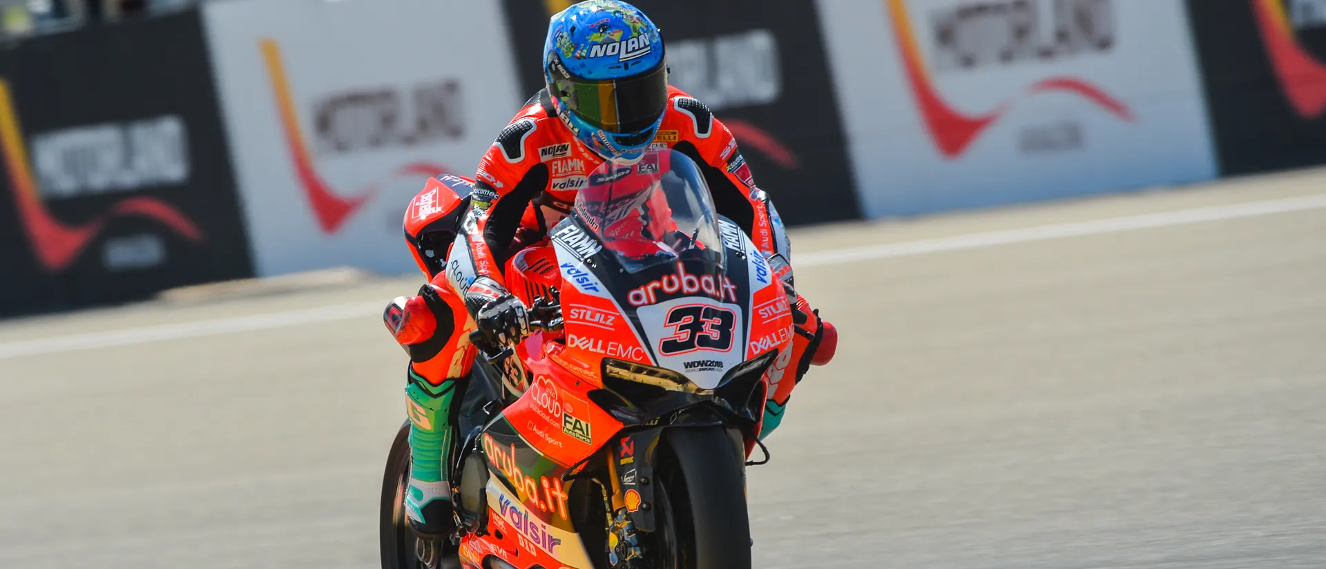 Melandri marca el ritmo en la primera jornada de las Superbikes en MotorLand Melandri marca el ritmo en la primera jornada de las Superbikes en MotorLand