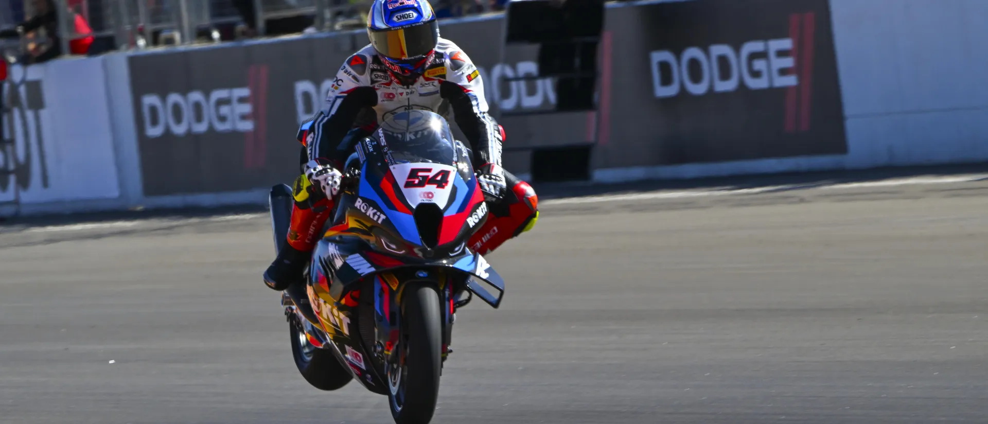 Razgatlioglu vuelve con fuerza en Aragón y MotorLand encara el primer día de carreras con la esperada Fan Bike Parade del sábado Razgatlioglu vuelve con fuerza en Aragón y MotorLand encara el primer día de carreras con la esperada Fan Bike Parade del sábado