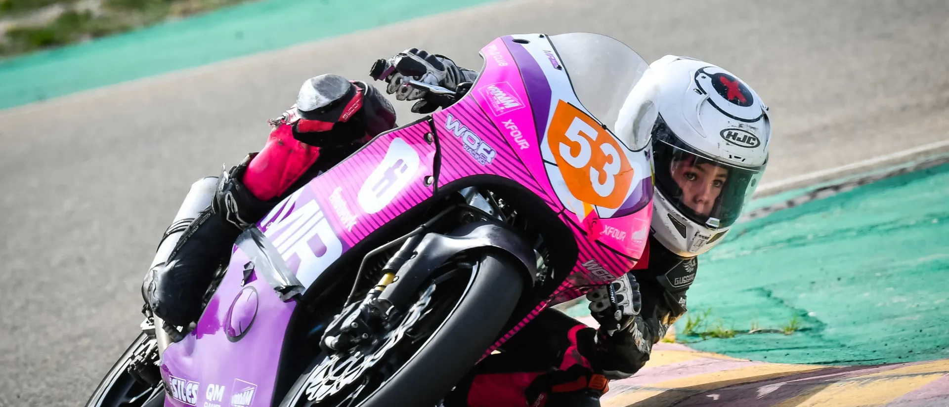 La cantera española del motociclismo brilla en el primer día de la Copa de España de Minivelocidad en MotorLand Aragón La cantera española del motociclismo brilla en el primer día de la Copa de España de Minivelocidad en MotorLand Aragón