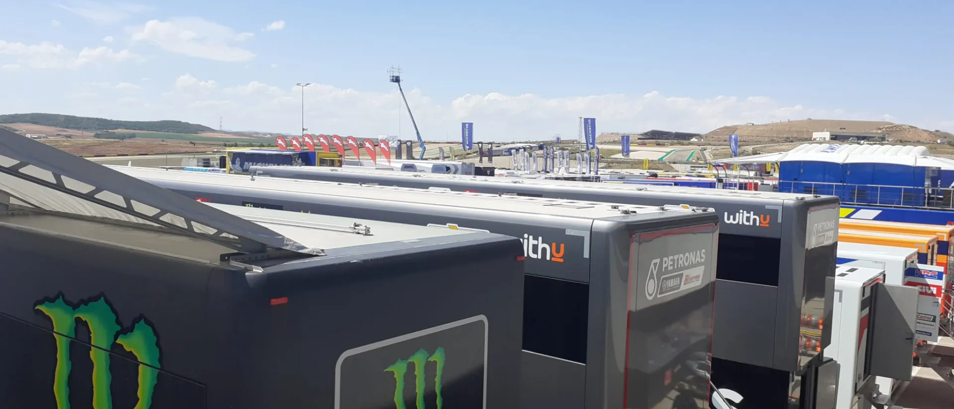 A dos días de MotoGP. Todo preparado en Motorland para la celebración del Gran Premio de Aragón. A dos días de MotoGP. Todo preparado en Motorland para la celebración del Gran Premio de Aragón.