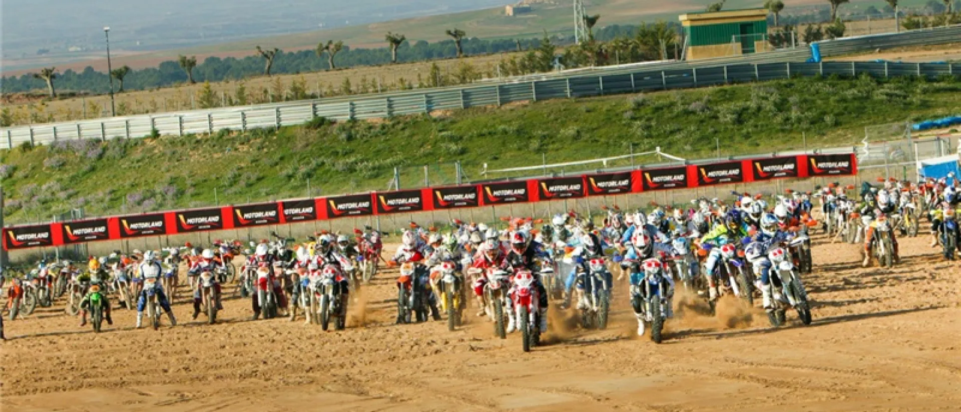 Oriol Mena triunfa en la MotorLand X-Race, que contó con 230 participantes Oriol Mena triunfa en la MotorLand X-Race, que contó con 230 participantes
