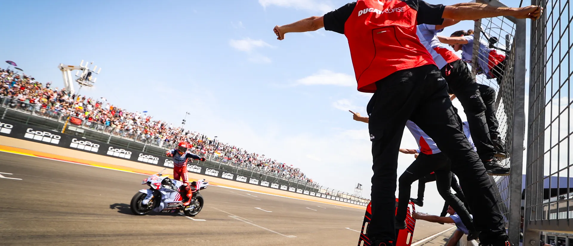 Se estrena MotorLand Race Camp Experience, una limitada zona camper dentro del circuito durante el Gran Premio de Aragón