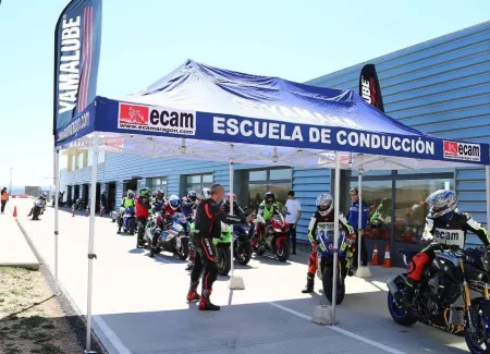 ECAM - Escuela de conducción y tandas