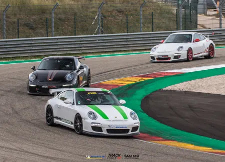 Tandas de coches deportivos por Track Force