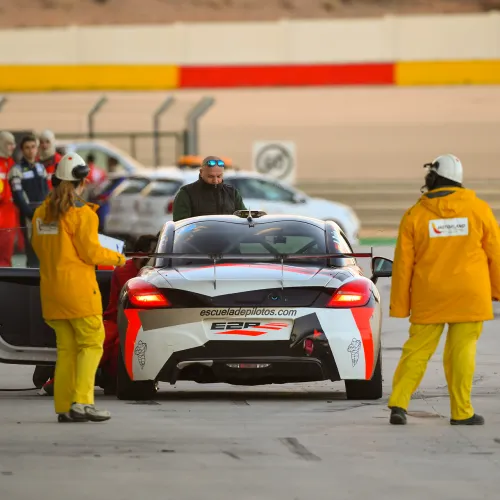 MotorLand Aragón forma a más de 130 oficiales de pista en las disciplinas de automovilismo y motociclismo