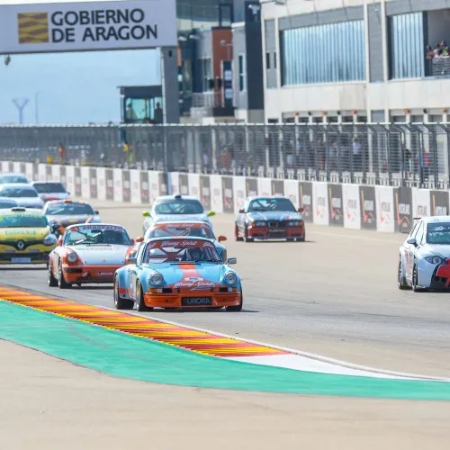 MotorLand Aragón conmemora su aniversario con cinco carreras de coches y motos